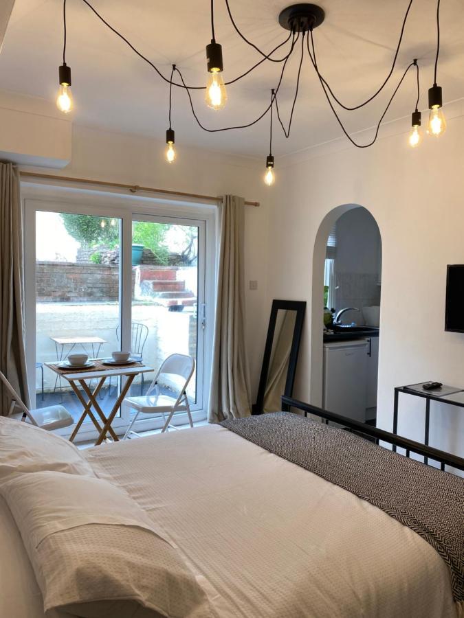 Stylish Central Basement Studio, With Outdoor Space Brighton Dış mekan fotoğraf